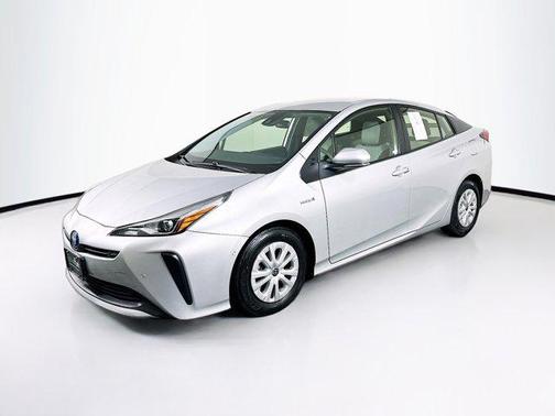 2022 Toyota Prius LE