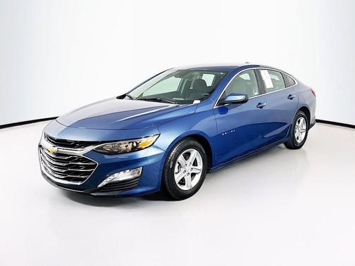 Lakeshore Blue Metallic 2024 Chevrolet Malibu LT