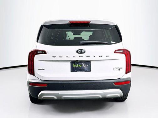 Glacial White Pearl 2021 Kia Telluride LX
