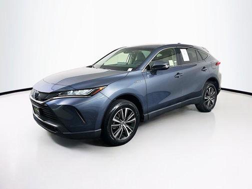 Coastal Gray Metallic 2021 Toyota Venza LE