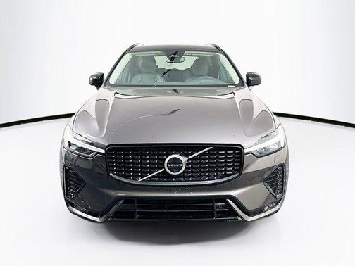 2025 Volvo XC60 Plus