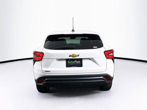 Summit White 2024 Chevrolet Trax LS