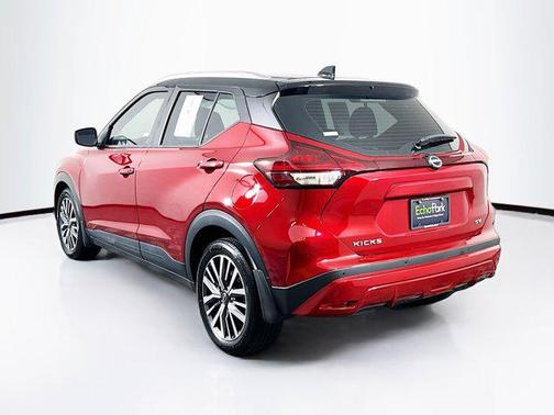 Scarlet Ember Tintcoat/Super Black 2024 Nissan Kicks SV