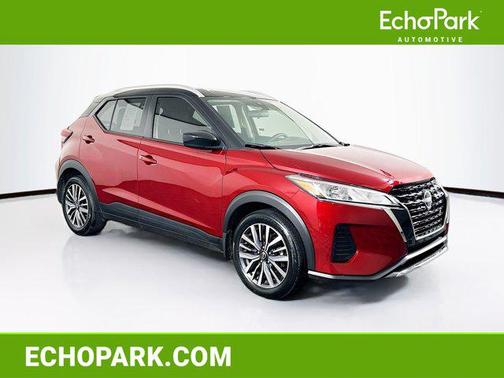 Scarlet Ember Tintcoat/Super Black 2024 Nissan Kicks SV