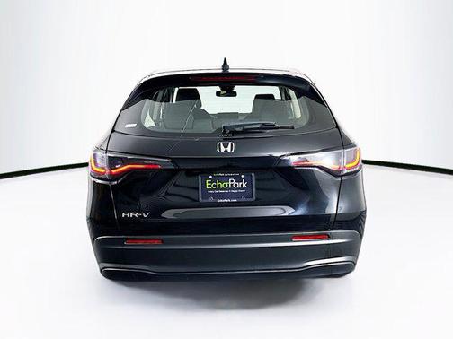 Black 2025 Honda HR-V LX