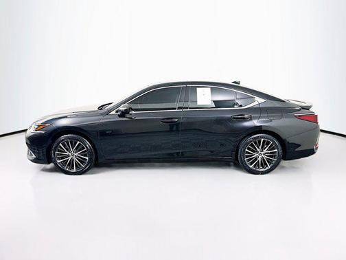 2025 Lexus ES 300h Base