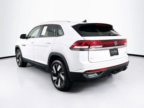 2025 Volkswagen Atlas Cross Sport 2.0T SE w/Technology 4MOTION