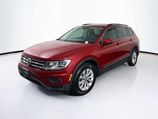 Cardinal Red Metallic 2018 Volkswagen Tiguan 2.0T SE