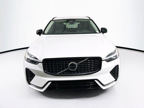 2025 Volvo XC60 Plus