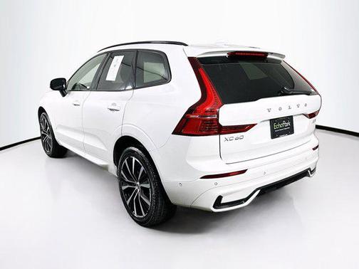 2025 Volvo XC60 Plus