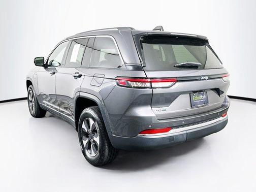 Baltic Gray Metallic Clearcoat 2022 Jeep Grand Cherokee 4xe Base