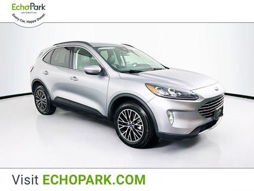 2022 Ford Escape Titanium