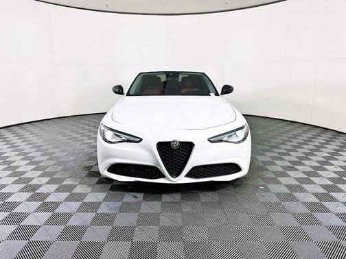2021 Alfa Romeo Giulia Base