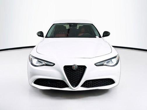 2021 Alfa Romeo Giulia Base