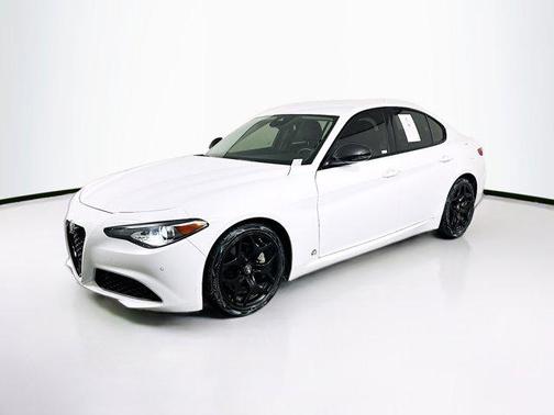 2021 Alfa Romeo Giulia Base