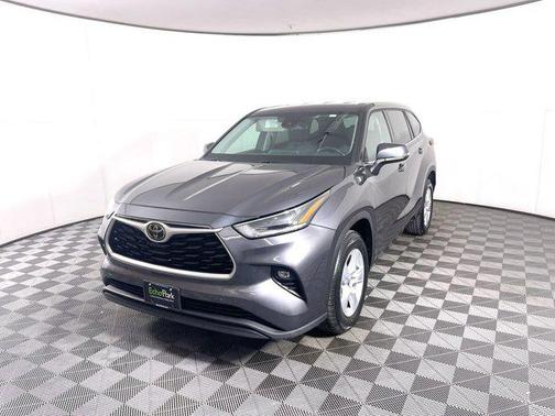 2021 Toyota Highlander LE