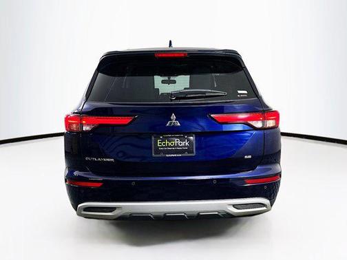 2024 Mitsubishi Outlander SE