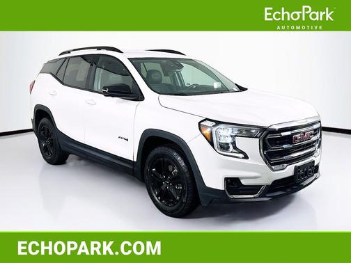 Summit White 2024 GMC Terrain AT4