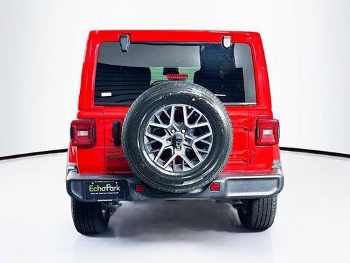 Firecracker Red Clearcoat 2025 Jeep Wrangler 4-Door Sahara 4x4