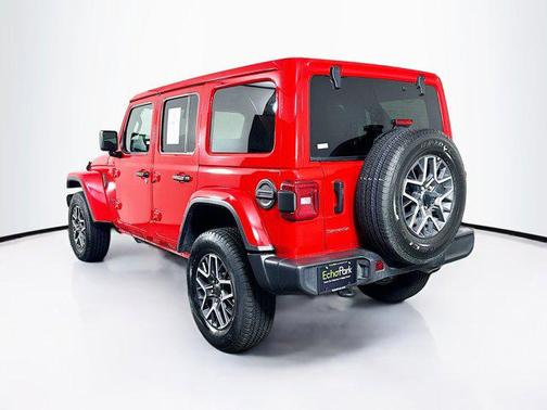 Firecracker Red Clearcoat 2025 Jeep Wrangler 4-Door Sahara 4x4