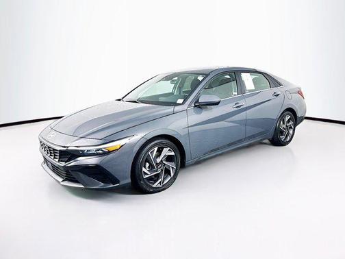 2025 Hyundai ELANTRA SEL