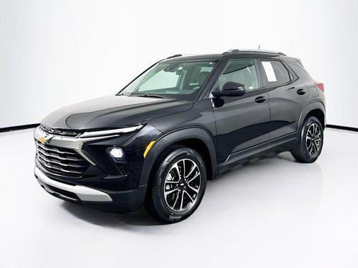Mosaic Black Metallic 2025 Chevrolet Trailblazer LT