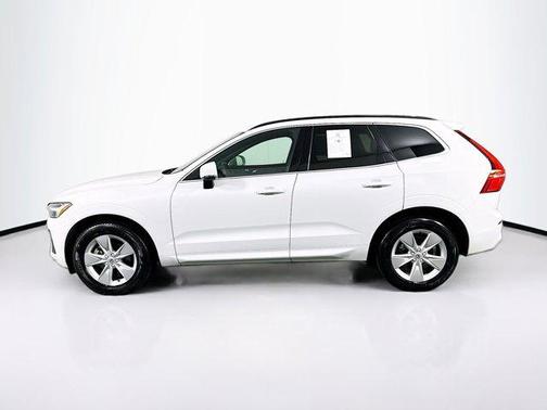 2022 Volvo XC60 Momentum
