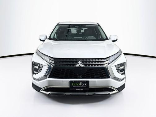 White Diamond 2022 Mitsubishi Eclipse Cross SE
