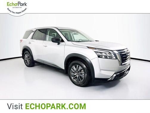 2024 Nissan Pathfinder S