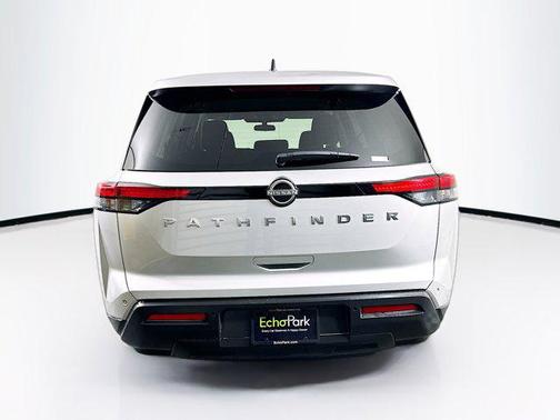 2024 Nissan Pathfinder S