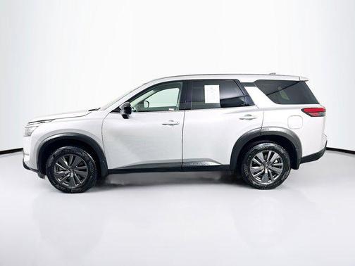2024 Nissan Pathfinder S