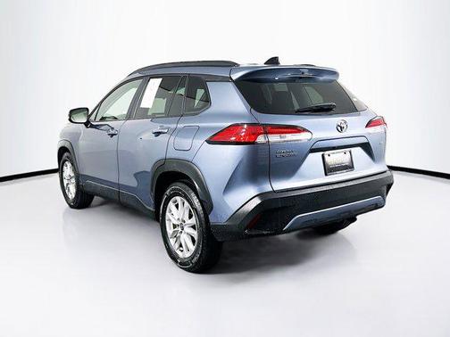 2025 Toyota Corolla Cross LE