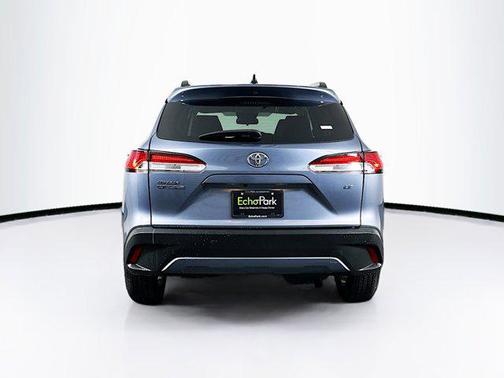 2025 Toyota Corolla Cross LE