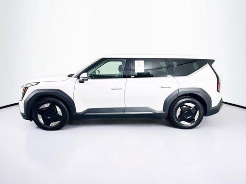 2024 Kia EV9 Light Long Range