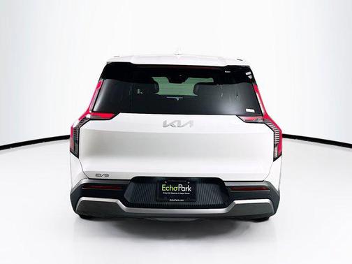 2024 Kia EV9 Light Long Range