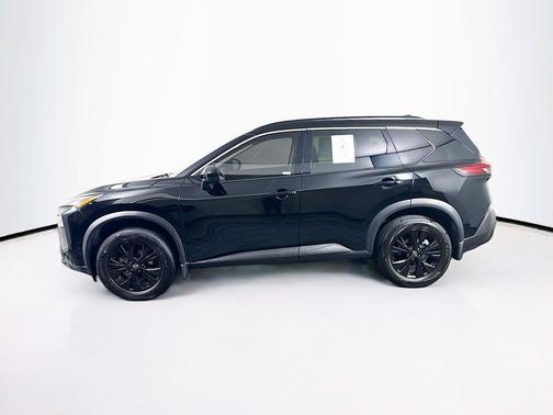Super Black 2023 Nissan Rogue SV