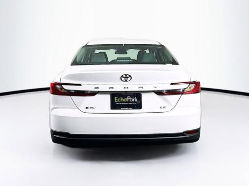 Ice Cap 2026 Toyota Camry LE