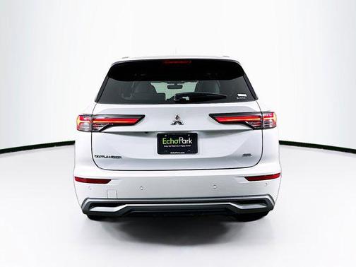 2025 Mitsubishi Outlander SEL