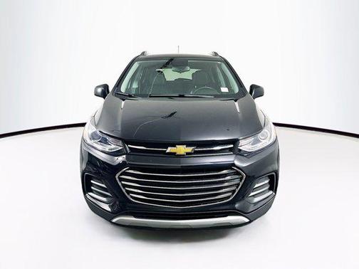 Mosaic Black Metallic 2019 Chevrolet Trax LT