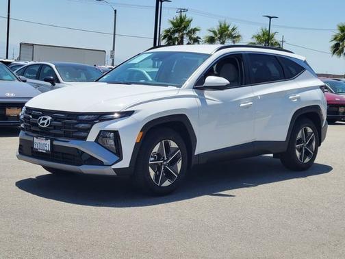 White 2026 Hyundai TUCSON SEL