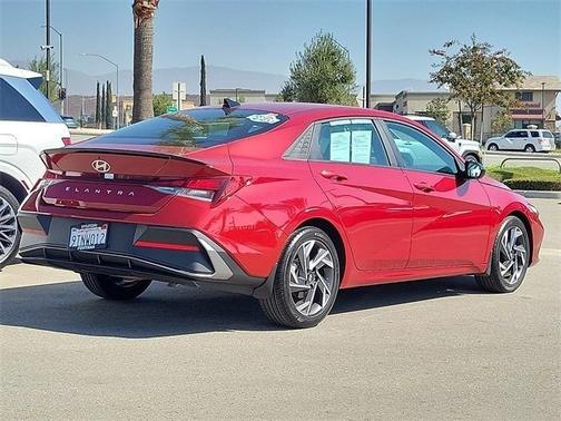 2025 Hyundai ELANTRA SEL Sport