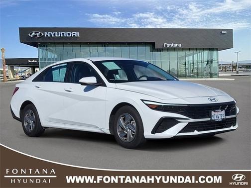 2025 Hyundai ELANTRA SE