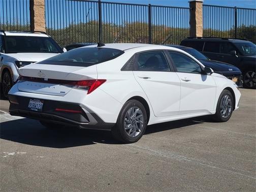2025 Hyundai ELANTRA HEV Blue