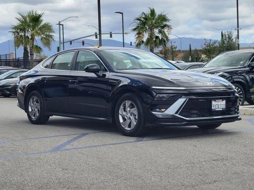 Black 2026 Hyundai SONATA SE