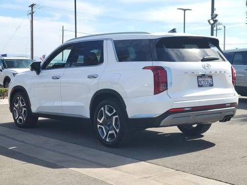 White 2023 Hyundai PALISADE Limited