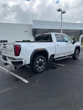 White Frost Tricoat 2024 GMC Sierra 2500 Denali