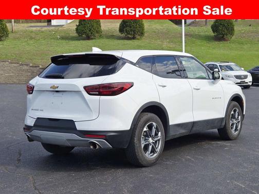 Summit White 2025 Chevrolet Blazer 2LT