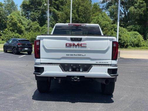 Summit White 2025 GMC Sierra 2500 Denali