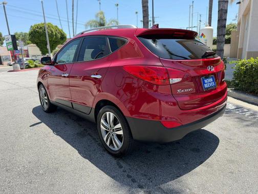 Garnet Red 2014 Hyundai TUCSON Limited