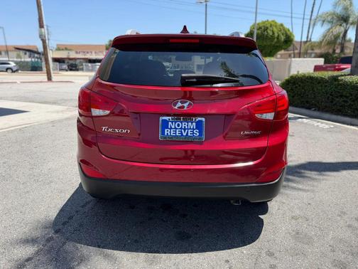 Garnet Red 2014 Hyundai TUCSON Limited